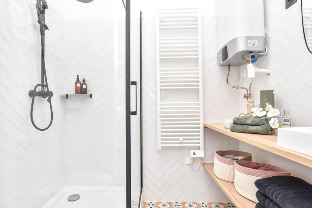Апартаменты Charming Flat In Montmartre - Imhost Париж Экстерьер фото